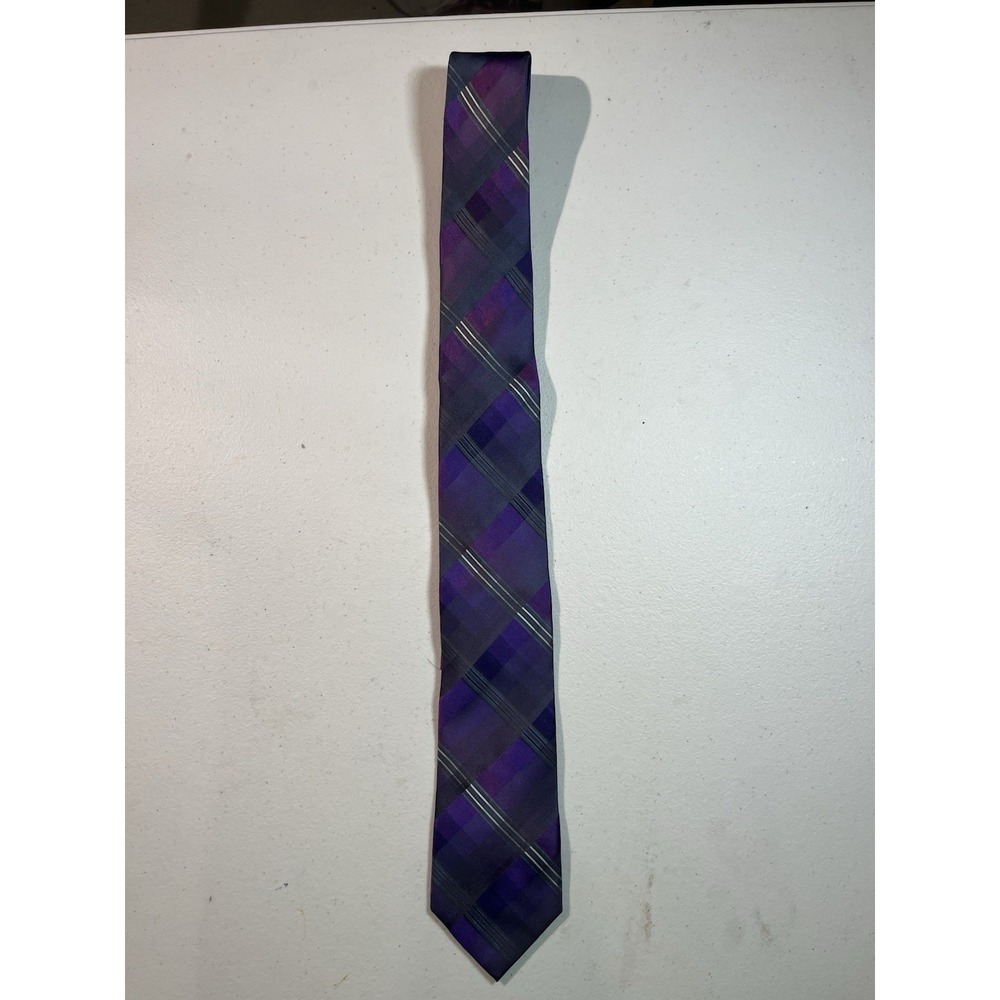 Calvin Klein Men's 100%‎ silk Tie Purple stripes on Purple Solid